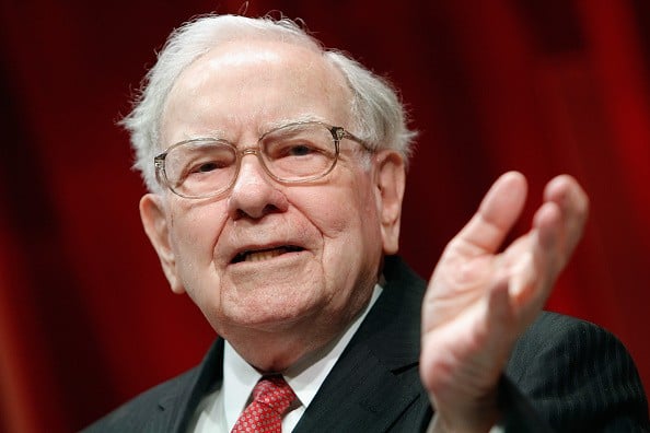 Warren buffett Net worth/Early life/Individual life and more